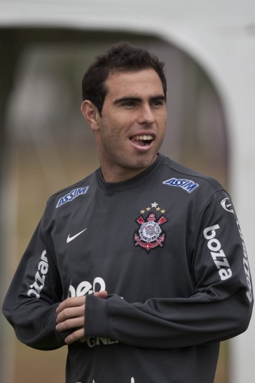 Bruno Cesar durante o treino do Corinthians, realizado esta tarde no CT Joaquim Grava, no Parque Ecol�gico do Tiete. O pr�ximo jogo da equipe, ser� amanh�, quarta-feira, dia 29/09, contra o Botafogo, no Pacaembu, pela 26. a rodada do Campeonato Brasileiro de 2010