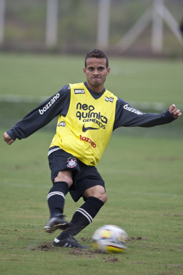 Morais durante o treino do Corinthians esta tarde no CT Joaquim Grava, Parque Ecol�gico do Tiete. O time se prepara para o jogo contra o Linense, s�bado, dia 05/03, no est�dio Gilberto Lopes, em Lins/SP, pela 11� rodada do Campeonato Paulista 2011