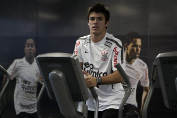 Nene Bonilha, volante, ex-jogador do Paulista de Jundia�, novo contratado do Corinthians durante o treino do Corinthians esta tarde no CT Joaquim Grava, Parque Ecol�gico do Tiete. O time se prepara para o jogo contra o Linense, s�bado, dia 05/03, no est�dio Gilberto Lopes, em Lins/SP, pela 11� rodada do Campeonato Paulista 2011