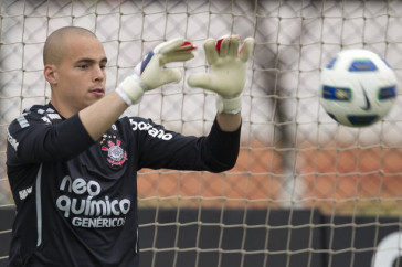 Julio Cesar durante o treino do Corinthians esta tarde no CT Joaquim Grava, no Parque Ecol�gico do Tiete. O time se prepara para o jogo contra o Gr�mio, amanh�, dia 31/08, quarta-feira a noite, no est�dio do Pacaembu, primeira partida do segundo turno, v�lida pela 20� rodada do Brasileir�o 2011