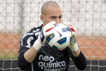 Julio Cesar durante o treino do Corinthians esta tarde no CT Joaquim Grava, no Parque Ecol�gico do Tiete. O time se prepara para o jogo contra o Gr�mio, amanh�, dia 31/08, quarta-feira a noite, no est�dio do Pacaembu, primeira partida do segundo turno, v�lida pela 20� rodada do Brasileir�o 2011