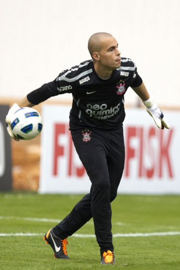 Julio Cesar durante o treino do Corinthians esta tarde no CT Joaquim Grava, no Parque Ecol�gico do Tiete. O time se prepara para o jogo contra o Gr�mio, amanh�, dia 31/08, quarta-feira a noite, no est�dio do Pacaembu, primeira partida do segundo turno, v�lida pela 20� rodada do Brasileir�o 2011