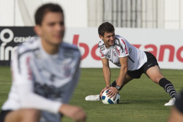 Alex durante o treino do Corinthians esta tarde no CT Joaquim Grava, no Parque Ecol�gico do Tiete. O time se prepara para o jogo contra o Flamengo, quinta-feira a noite, dia 08/09, no est�dio do Pacaembu, v�lida pela 22� rodada do Brasileir�o 2011
