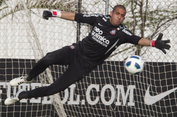 Danilo Fernandes durante o treino do Corinthians esta tarde no CT Joaquim Grava, no Parque Ecol�gico do Tiete. O time se prepara para o jogo contra o Flamengo, quinta-feira a noite, dia 08/09, no est�dio do Pacaembu, v�lida pela 22� rodada do Brasileir�o 2011