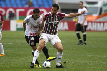 Ramon e Fred durante a partida entre Fluminense x Corinthians, realizada esta tarde no est�dio do Engenh�o, na cidade do Rio de Janeiro, pela 23� rodada do Campeonato Brasileiro de 2011