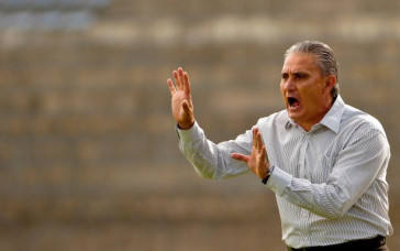 O t�cnico Tite do Corinthians durante partida v�lida pelo Campeonato Brasileiro realizado no Serej�o