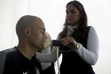 O jogadores do elenco fizeram exames de ouvido, nariz e garganta hoje pela manh� no CT Joaquim Grava, localizado no Parque Ecol�gico do Tiete. O pr�ximo jogo da equipe ser� domingo, dia 20/01, contra o Paulista de Jundia�, no est�dio Jaime Cintra , em Jundia�, v�lido pela 1� rodada do Campeonato Paulista de 2013