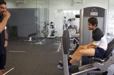 O jogadores do elenco fizeram exames de ouvido, nariz e garganta hoje pela manh� no CT Joaquim Grava, localizado no Parque Ecol�gico do Tiete. O pr�ximo jogo da equipe ser� domingo, dia 20/01, contra o Paulista de Jundia�, no est�dio Jaime Cintra , em Jundia�, v�lido pela 1� rodada do Campeonato Paulista de 2013
