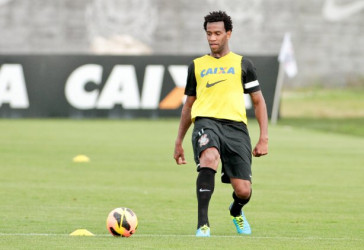 Gil do Corinthians durante treino. realizado no CT Joaquim Grava. (Rodrigo Coca)FotoArena 04/10/2013