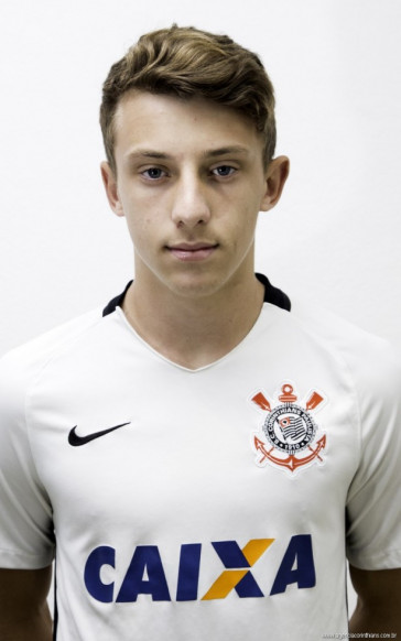 Carlos (lateral-esquerdo)
