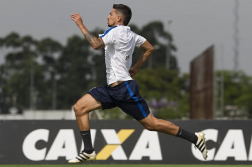Pedro Henrique em atividade no treino do Corinthians no CT Joaquim Grava