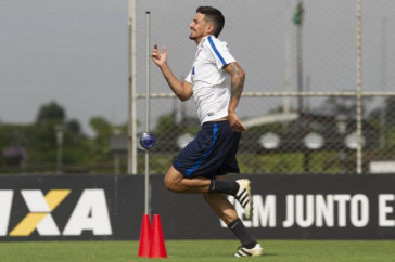 Pedro Henrique em atividade no treino do Corinthians no CT Joaquim Grava