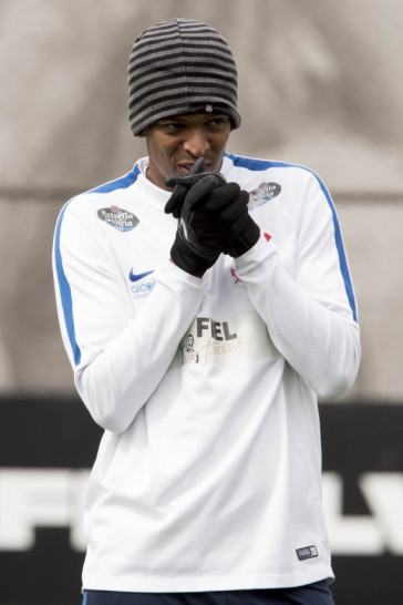 J� tamb�m segue como titular diante o time sulista