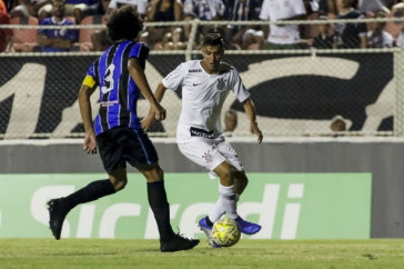 Jo�o Celeri entrou no segundo tempo contra o Porto, pela Copinha