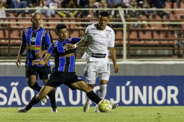 Rafael Bilu come�ou a partida contra o Porto como titular