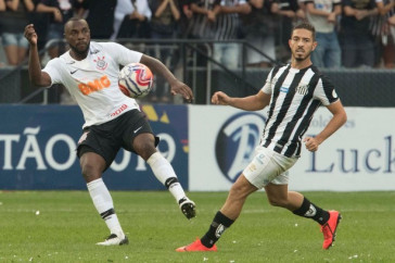 Manoel durante jogo contra o Santos, pelo Campeonato Paulista, na Arena Corinthians