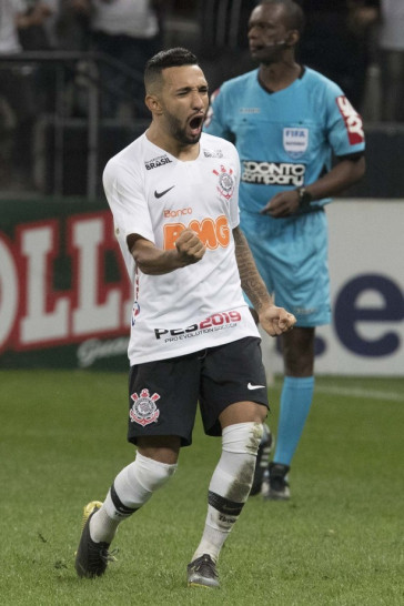 Clayson fez mais uma boa partida diante a Ferrovi�ria, na Arena Corinthians