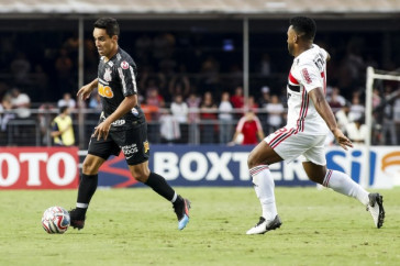 Jadson durante a final do Campeonato Paulista, contra o S�o Paulo, no Morumbi
