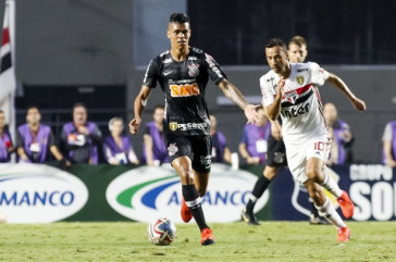 Volante Richard em duelo contra o S�o Paulo, pelo primeiro jogo da final do Paulist�o 2019