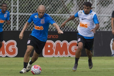 R�gis e Sornoza no treinamento de hoje no CT Joaquim Grava