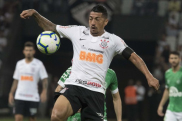 Ralf fez uma partida espetacular diante a Chapecoense, pela Copa do Brasil, na Arena