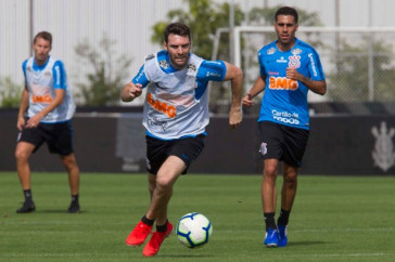 Boselli segue treinando intensamente no CT Joaquim Grava