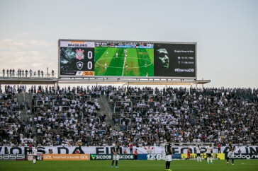 Tel�o da Arena Corinthians durante jogo contra o Botafogo