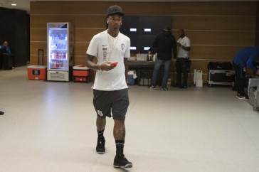 Ren� J�nior no vesti�rio da Arena Corinthians antes do jogo contra o Atl�tico-MG