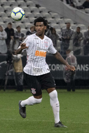 Zagueiro Gil durante jogo contra o Atl�tico-MG, pelo Brasileir�o