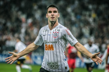 Boselli marcou o gol do Corinthians, pelo Campeonato Brasileir�o, na Arena Corinthians