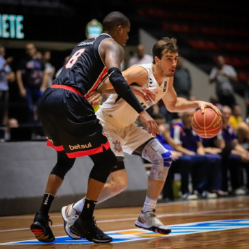 Corinthians perde para o S�o Paulo pelo NBB