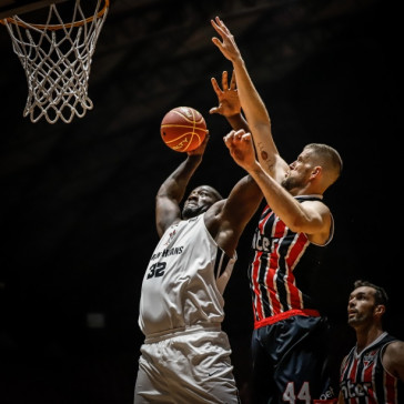 Corinthians perde para o S�o Paulo pelo NBB