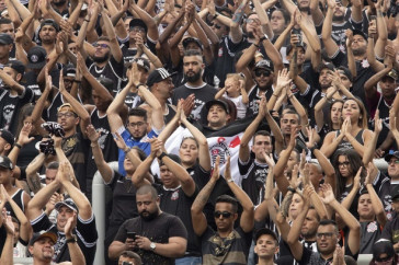A torcida do Tim�o deu show no cl�ssico contra o Santos