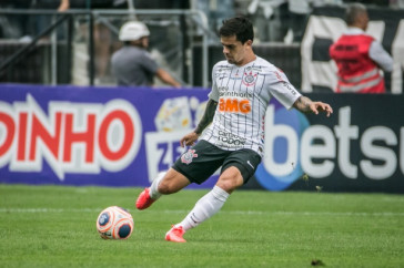 Fagner durante a vit�ria do Corinthians contra o Santos