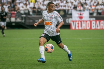 Janderson foi expulso no cl�ssico contra o Santos