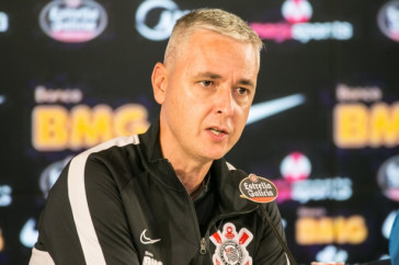 Tiago Nunes durante a coletiva de imprensa ap�s a vit�ria na Arena