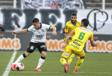 Ramiro no duelo contra o Mirassol, pela semifinal do Paulist�o