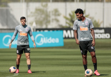 Gil e Fagner durante o último treino antes do Dérbi