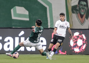 Araos se tornou uma espécie de 12º jogador da equipe, entrando com frequência e deixando uma boa impressão