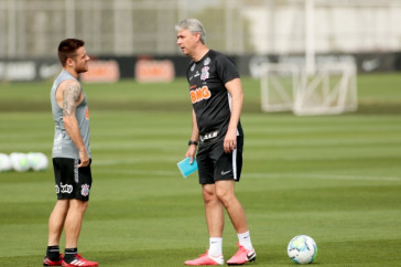 Tiago Nunes trabalhou a parte tática e coletiva de sua equipe