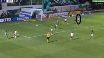 Piton ocupando o espaço anteriormente vazio