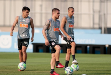 Roni, Ramiro e Gustavo Mantuan no �ltimo treino antes do duelo contra RB Bragantino, pelo Brasileiro