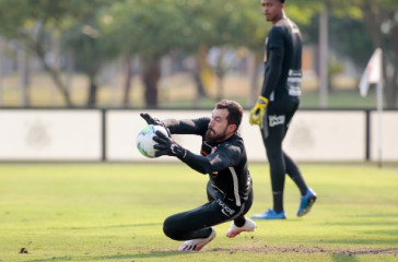 Walter no �ltimo treino antes do duelo contra RB Bragantino, pelo Campeonato Brasileiro
