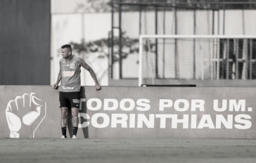 Sidcley no �ltimo treino do Corinthians antes do jogo contra o Santos