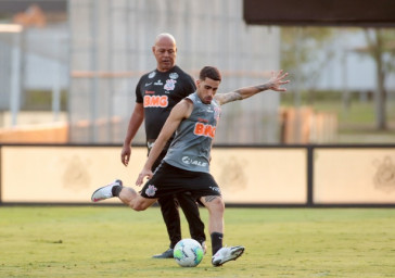 Volante Gabriel no �ltimo treino do Corinthians antes do jogo contra o Santos