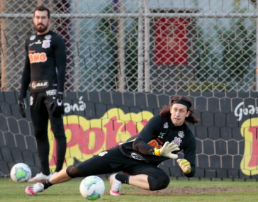 Walter e C�ssio no �ltimo treino do Corinthians antes do jogo contra o Santos
