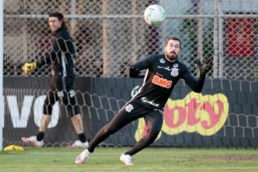 Walter no �ltimo treino do Corinthians antes do jogo contra o Santos