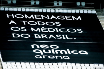 Médicos de todo o Brasil foram homenageados na Neo Química Arena
