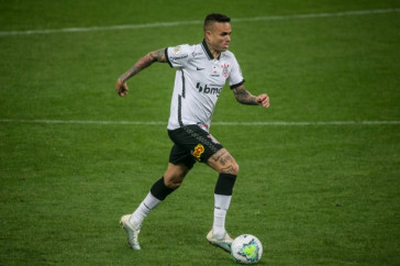 Luan ainda não engrenou boa sequência no Corinthians