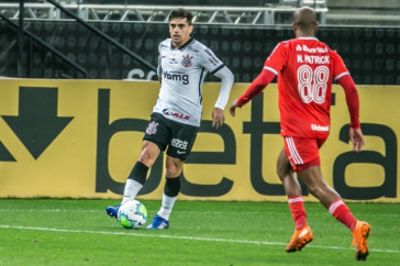 Fagner no jogo contra o Internacional, pelo Brasileir�o, na Neo Qu�mica Arena